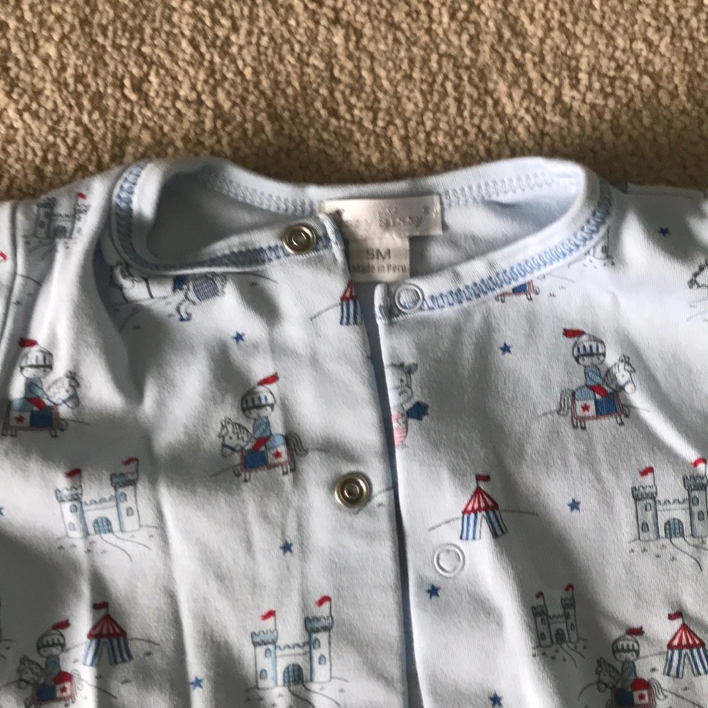 Kissy kissy converter gown size small